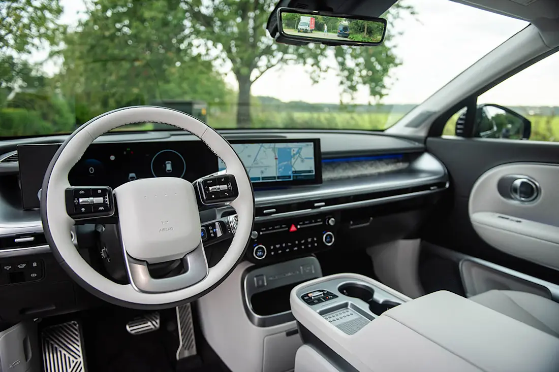 CR 68 Hyundai Ioniq 9 5