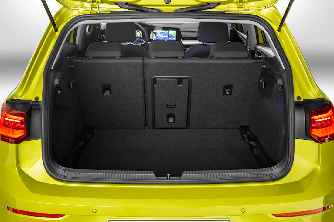 GOLF8_Trunk_2.jpg