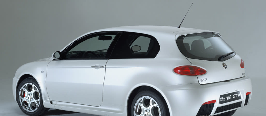 alfa-romeo-147-gta-back-1100