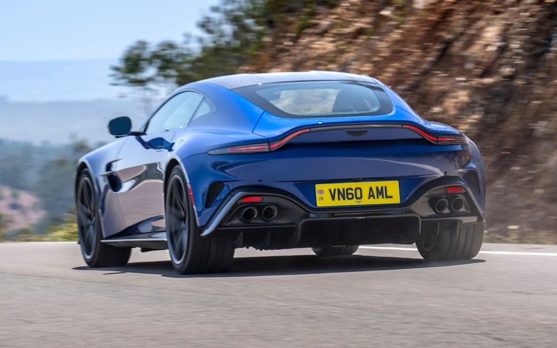 Aston Martin Vantage 2