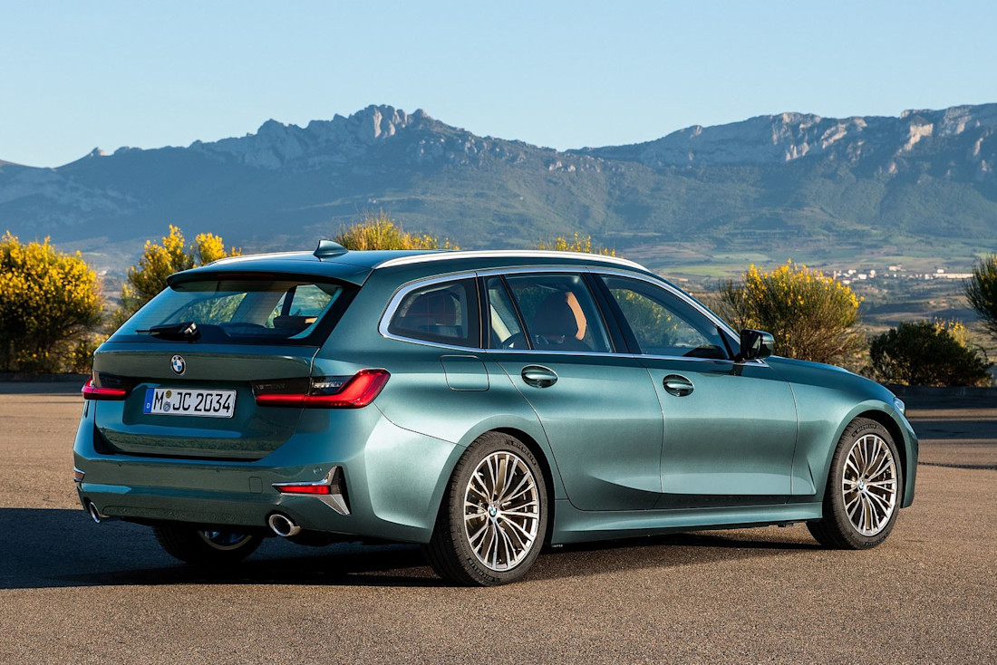 BMW-3er-Touring-Back-Side.jpg