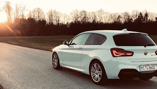 BMW M140i