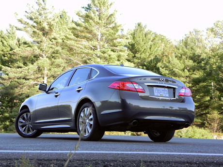 Editorial 04 jp 2011 infiniti m56x