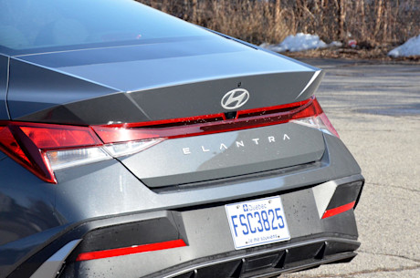 Hyundai Elantra 2024 : essai routier Image