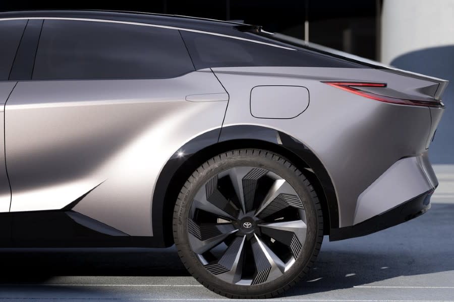Toyota-Sport_Crossover_Concept-2023-1024-15.jpg