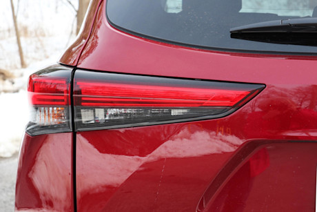 Editorial 2022 toyota highlander limited platinum 18 jm