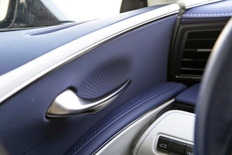 Editorial 2024 lexus lc 500 convertible td 240111 27 jw