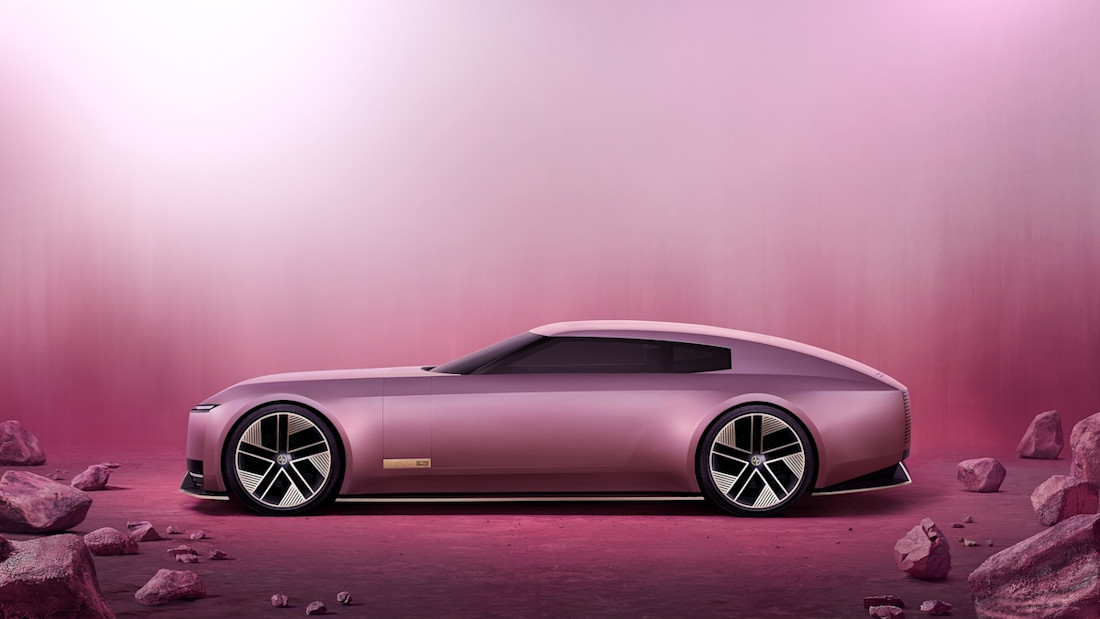 Jaguar Type 00 : quand la Batmobile rencontre la FAB 1 (2024)