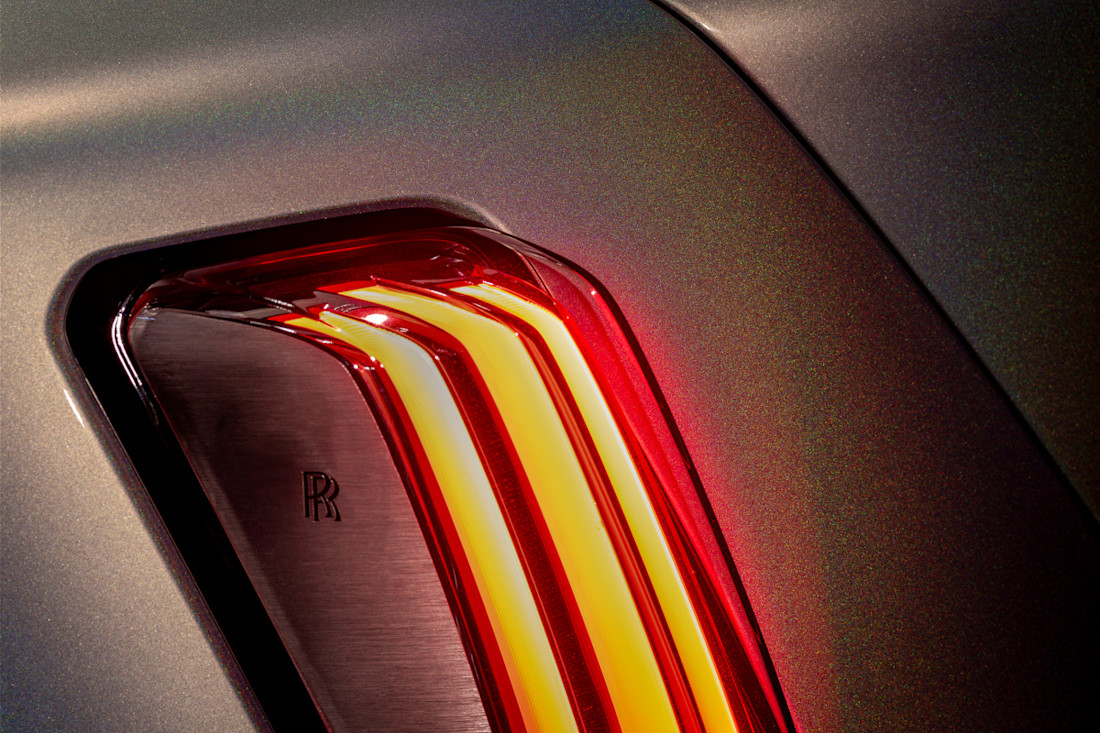 rolls-royce-spectre-lunaflair-2024 (5).jpg