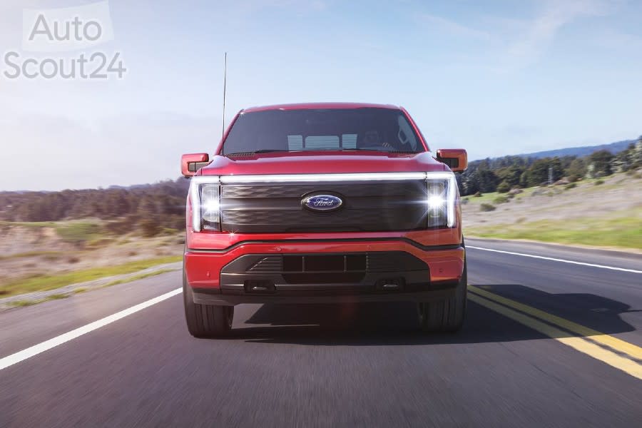 Ford-F-150_Lightning-2022-1280-0d (1).jpg