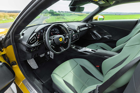 Editorial 2025 ferrari 12cilindri fd mbu 240920 2