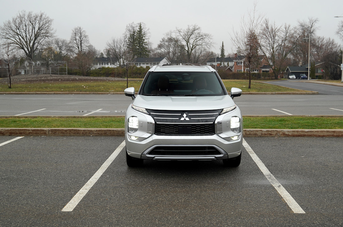 Mitsubishi-Outlander-GT-2026 (20).jpg