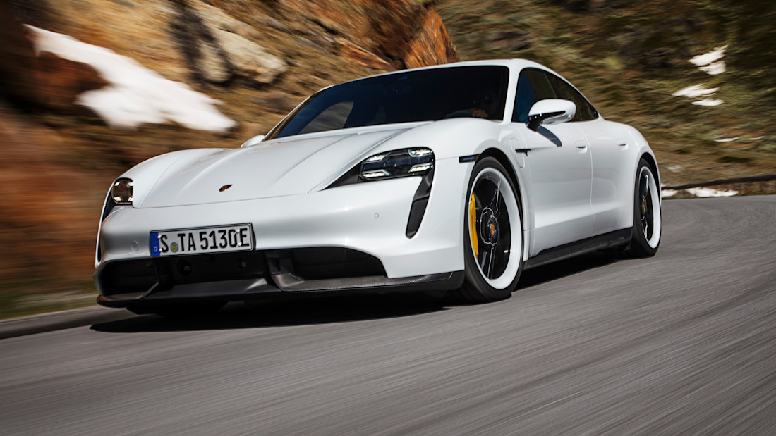 Porsche Taycan Turbo S (1).jpg
