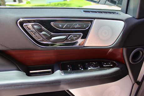 Editorial 2020 lincoln navigator reserve 24 pb