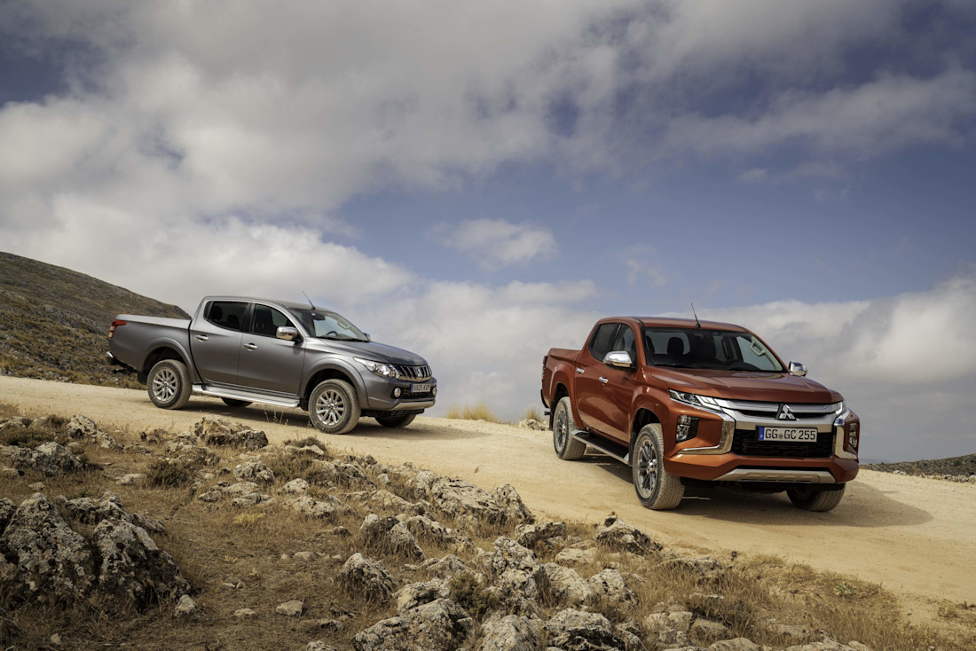 Current Double Cab _ New Double Cab (1)