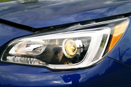 Editorial 2017 subaru outback touring 06 jbe