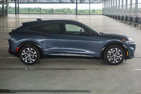 Editorial 2021 ford mustang mach e premium awd 06 di