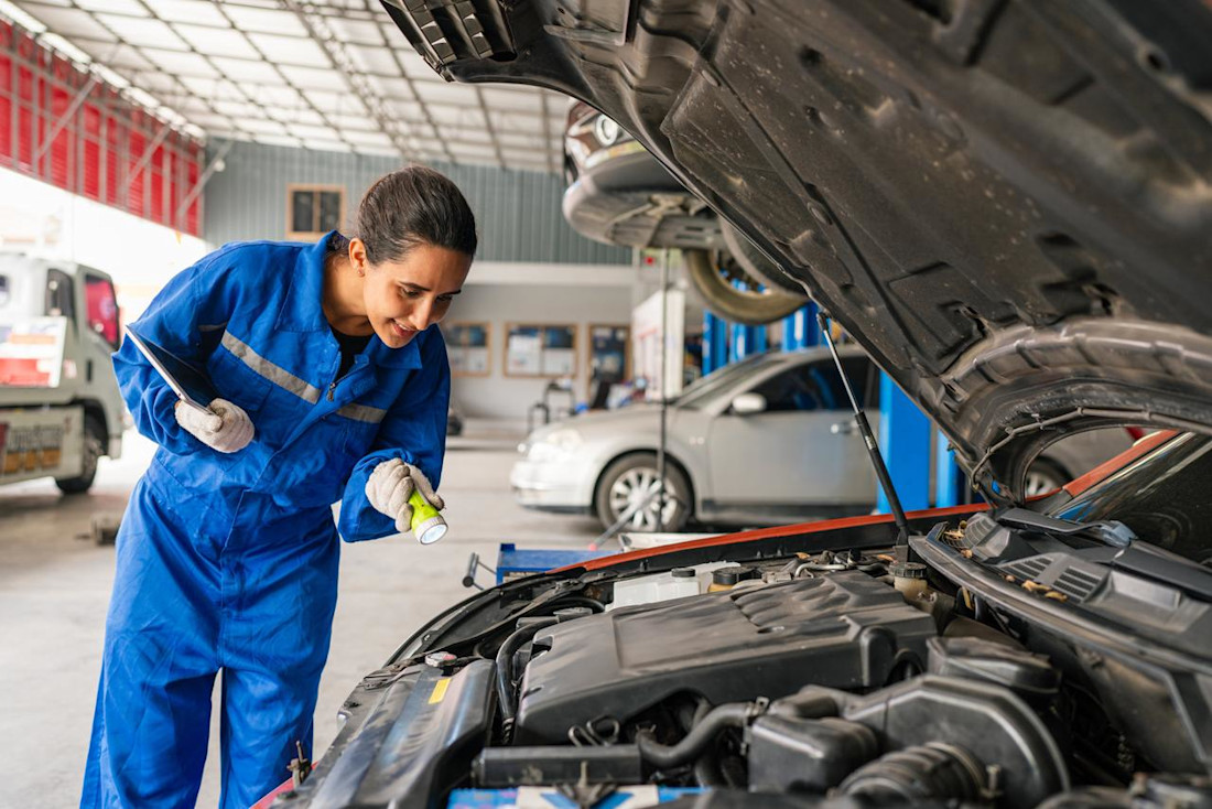 Catena di distribuzione auto: cos’è, come funziona e differenze con la cinghia