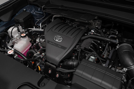 Editorial 2024 toyota grandhighlander stormcloud 021