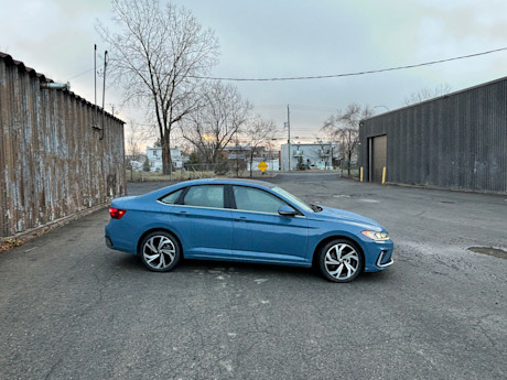 Volkswagen Jetta Highline 2025 : essai routier Image