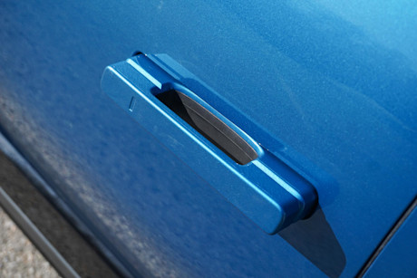 Editorial 2024 kia ev9 land gt line awd td 240417 13 di