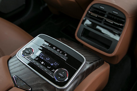 Editorial 2020 maserati quattroporte sq4 gran lusso 31 jw