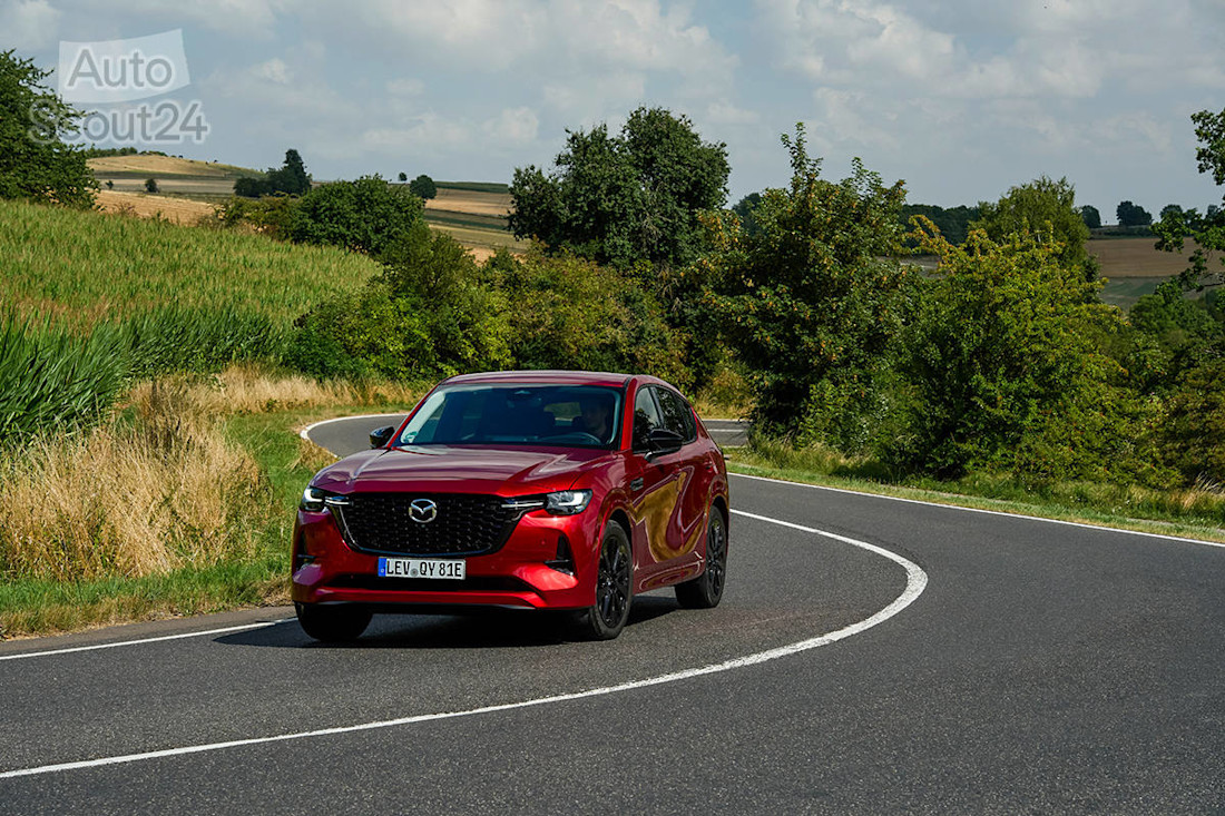 MazdaCX-60_Homura_Germany_act_-(13).jpg