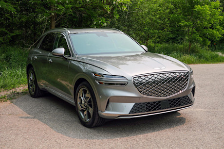 Editorial 2023 genesis electrified gv70 prestige td 230810 04 jm