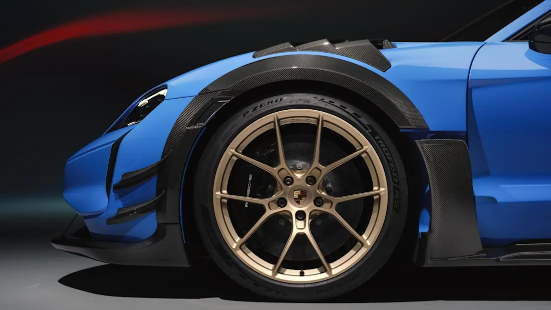 2026 Porsche Taycan Turbo GT Manthey 4