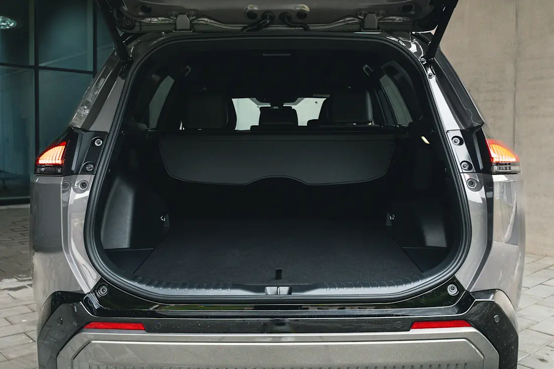 6 toyota-rav4-2026-kofferraum
