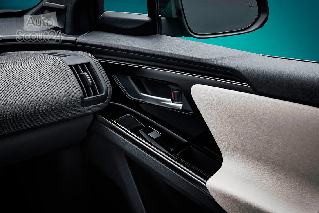 Toyota BZ4X Concept 2021 (10).jpg