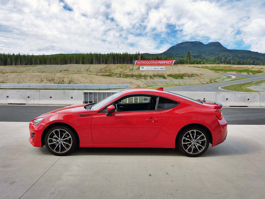 Editorial 2017 subaru brz 02 jb