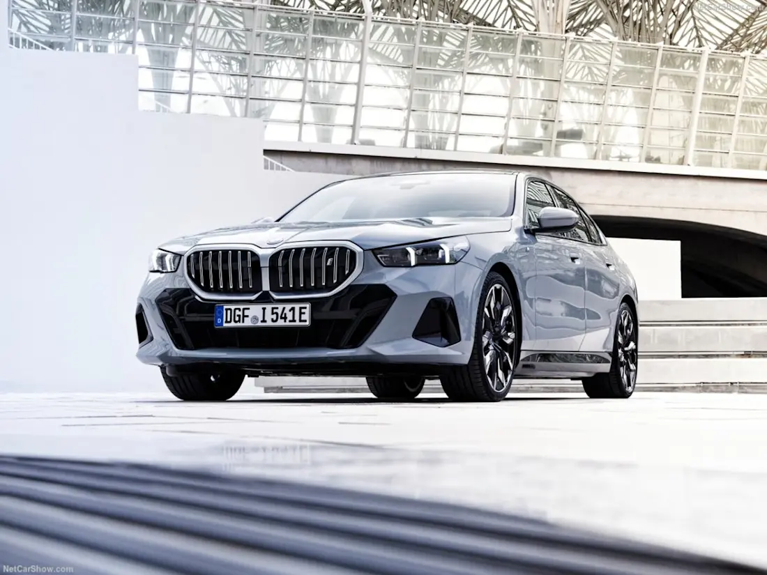 BMW-i5-2024-1280-02.jpg