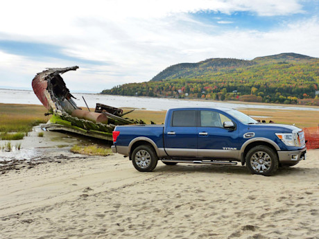 Editorial 2017 nissan titan 03 jb