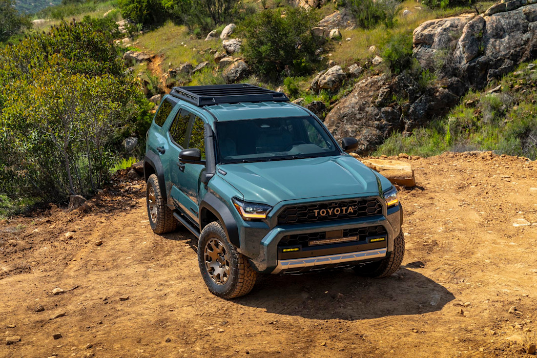 Editorial 2025 toyota 4runner trailhunter 240409 02 toyota