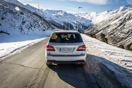 Editorial 2017 mercedes benz gls 500 4matic 06 bm