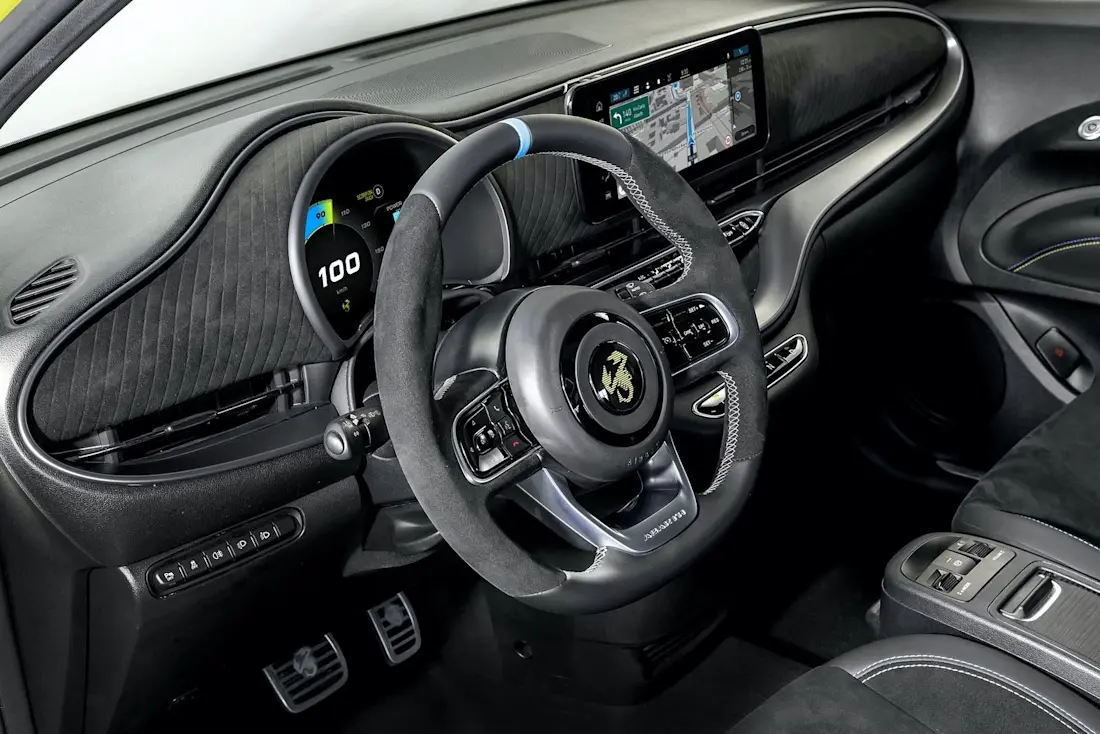 Fiat-Abarth-500e-Interieur Fiat-Abarth-500e-Interieur