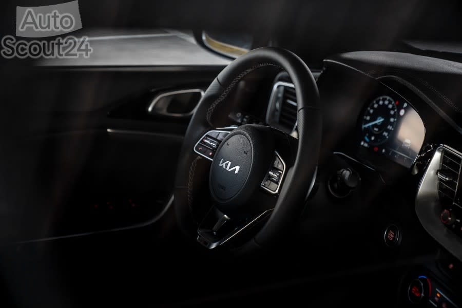 KIA CEED_017(1).jpg