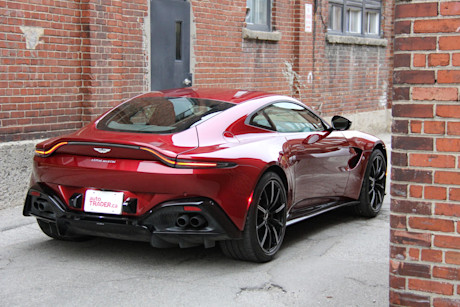 Editorial 2020 aston martin vantage 10 dw