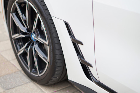 Editorial 2022 bmw i4 edrive40 14 jl