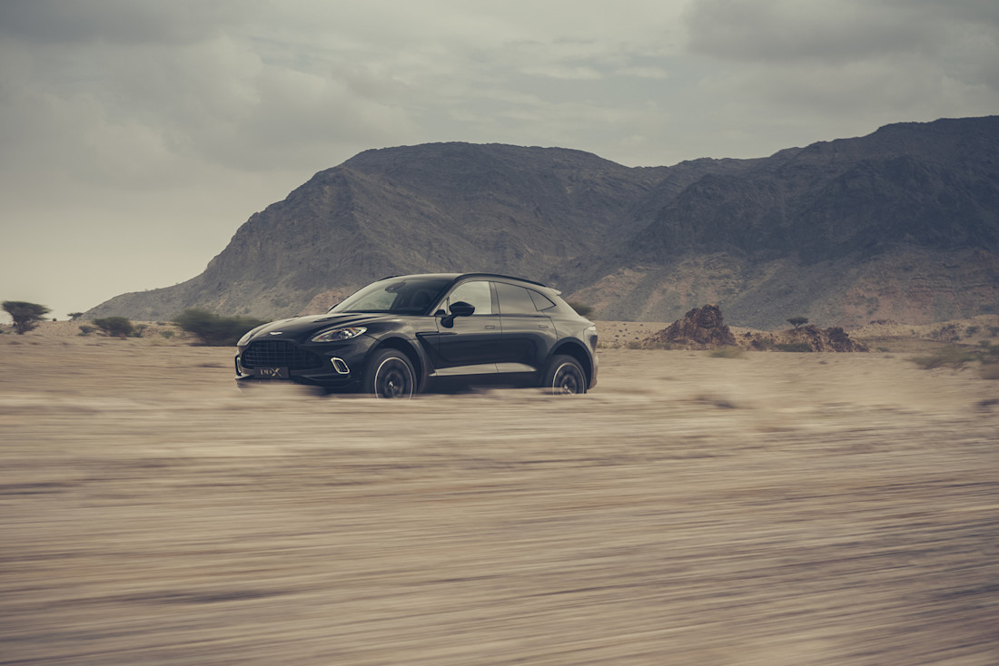 Aston_Martin_DBX_in_the_Middle_East_12-JPG.jpg