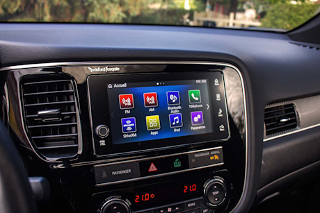 Editorial 2020 mitsubishi outlander phev 17 wc fr