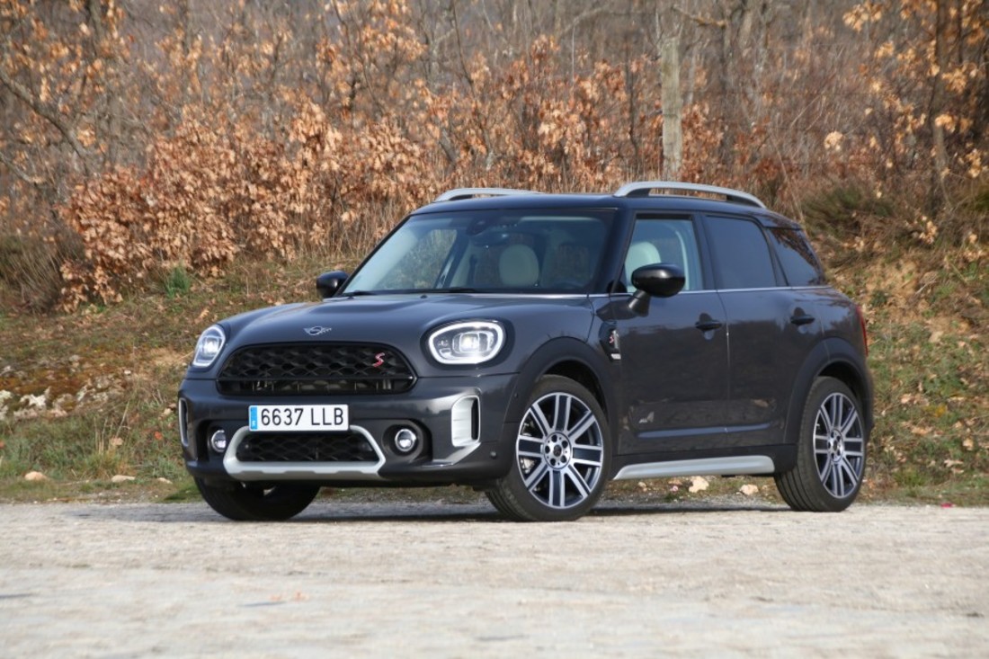 compa-mini-countryman-01.jpg