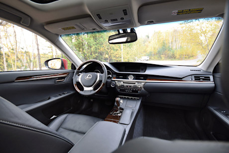 Editorial 2015 lexus es 300h jp 17 5182