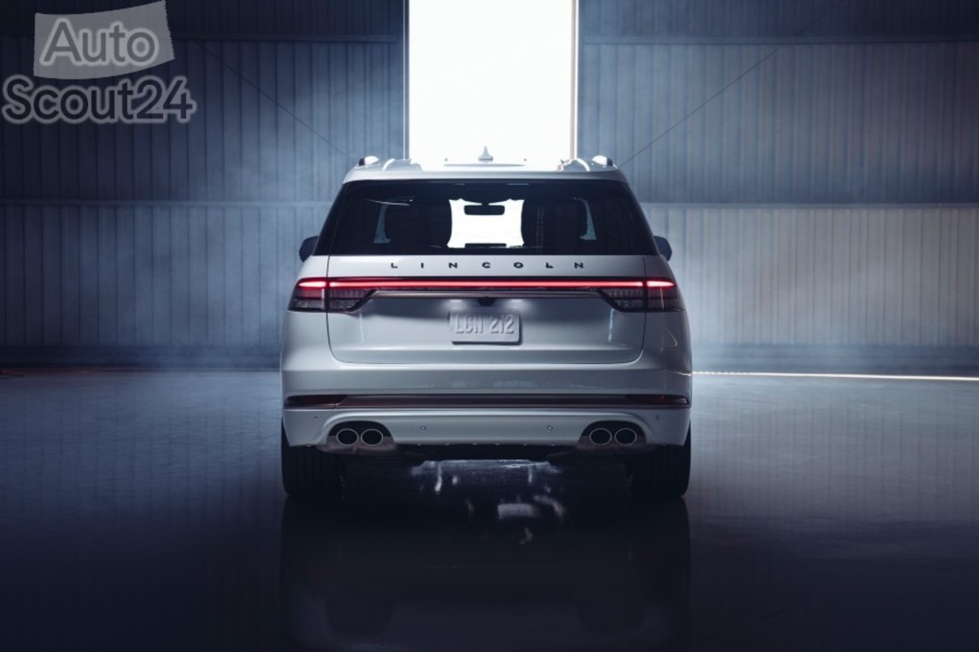 Lincoln-Aviator-Shinola-Concept-11 (2).jpg