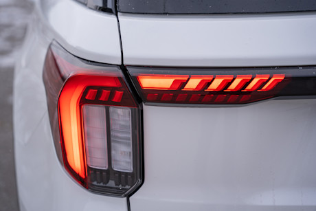 Editorial 2025 ford explorer st td jw 250127 43
