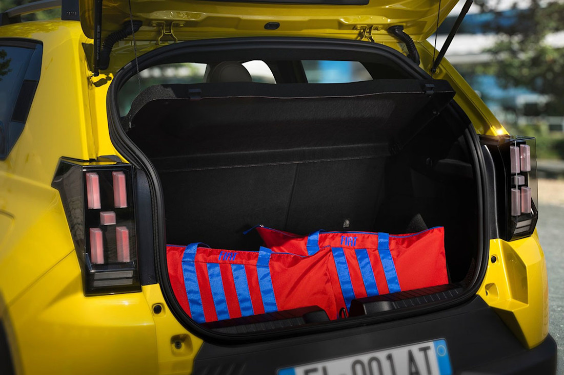 Fiat-Grande_Panda-2025-1600-2d.jpg