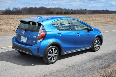 Editorial 2019 toyota prius c technology 10 jm