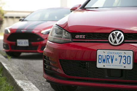 Editorial 2015 ford focus st vs volkswagen golf gti jw 05