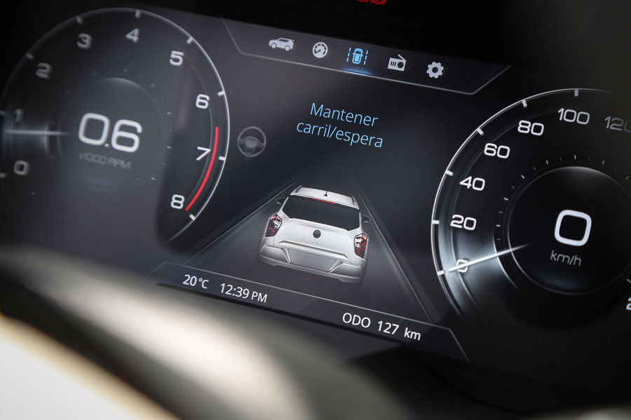Nuevo SsangYong Tivoli - Cuadro de instrumentos digital TFT HD de 10,25” (4).jpg